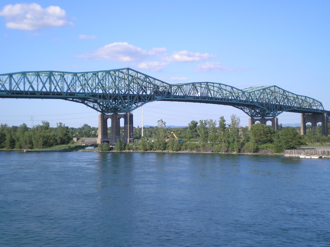 Champlain Bridge, Montreal.  Photographed 2008, Creative Commons, attributed to Blanchardb at en.wikipedia