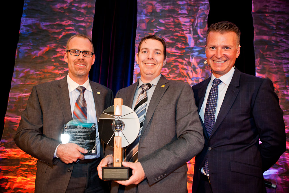 Tetra Tech team receiving their award at the 12th Grand Prix du gnie-conseil qubcois given by AICQ in Montreal, June 10.